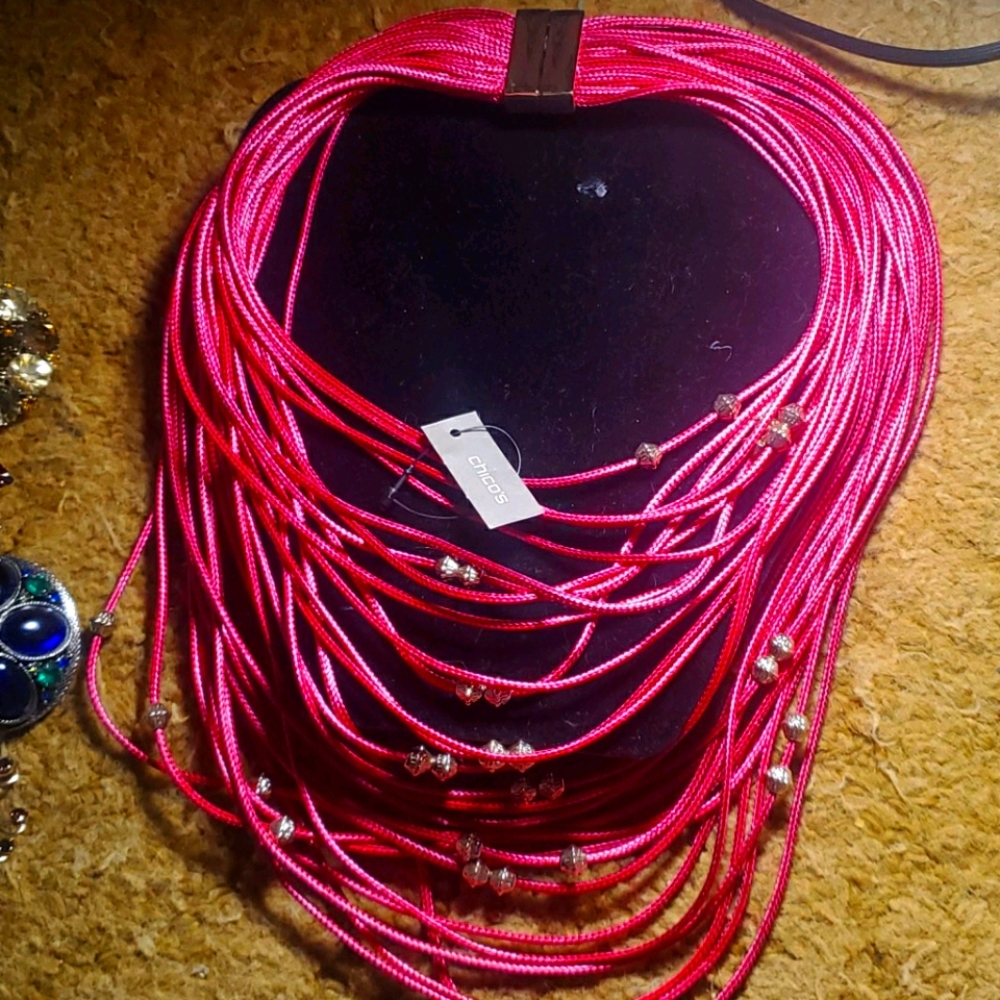 Chicos necklace new with tags